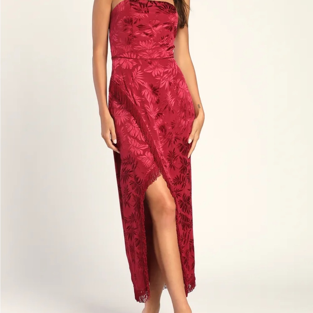 Lulu’s Ignite My Love Burgundy Embossed Strapless Fringe Midi Dress